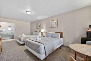 Eagle Motel Suite 114 - 8
