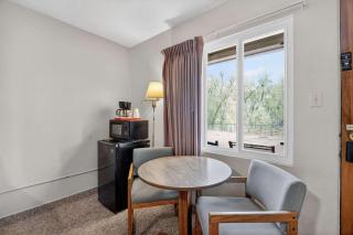 Eagle Motel Suite 114 - 5