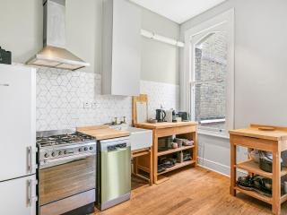 Charming and Spacious Apartment in Central Brixton - Pass the Keys - 8