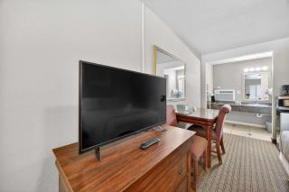 Eagle Motel Suite 118 - 7