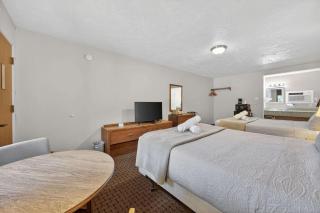 Eagle Motel Suite 121 - 5