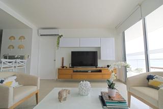 Beachfront Luxury 2BR - Pool, Balcony & Ocean Vie - 6
