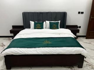 Landmark Hotel & Resort - 4