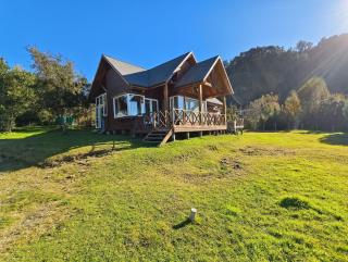 Hermosa casa en el corazón de Ensenada - Puerto Varas -  - 1