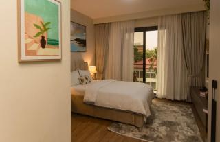 The Azure Suite - Harmonia - Airport West - 3