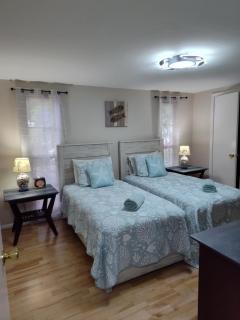 Comfortable Stay- Fully Stocked Home & Coffee Bar- All Essentials Provided - 7
