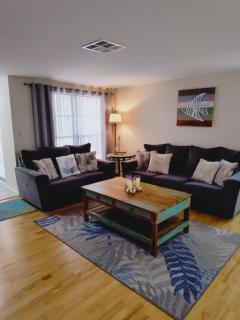 Comfortable Stay- Fully Stocked Home & Coffee Bar- All Essentials Provided - 3