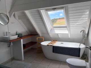 Friar's Bay Beach Retreat - Comfy 2BR Duplex - 2