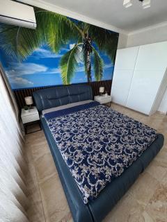 One Bedroom Golden Sea View Panorama - 4