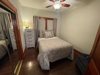 Inviting 3 Bedroom Home - 2