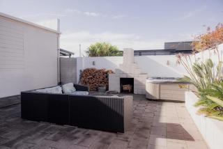 Ruby SoHo Spa Villa - 0