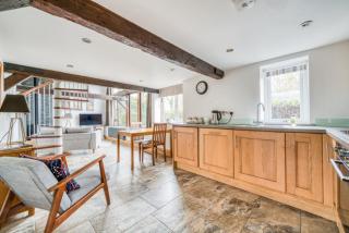 Beautiful Cottage in New Forest with Wood Burner - 2