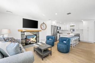 Coastal Retreat with pool and walk to beach - 8
