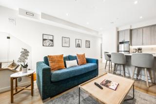 Sleeps 12 Downtown Entire home with rooftop - 2