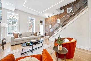 Sleeps 12 Downtown Entire home with rooftop - 0