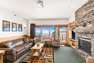 Panoramic Lake Views 1 BR King Suite & Whirlpool, Kitchen and Hot Tub - 9