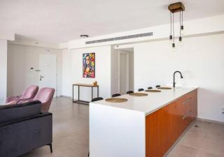 Beachside 3BR l Huge Patio l Mamad - 2