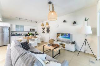 Azure Shores - Miami Beach Sanctuary - 8