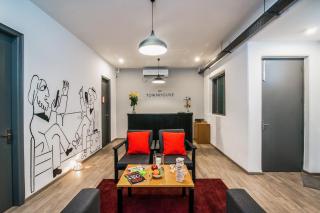 Townhouse Galleria Market Near Golf Course Road - 1