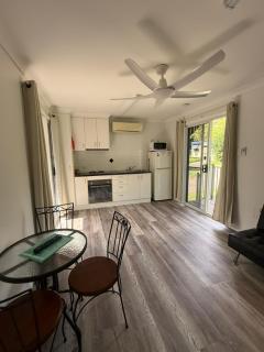 Googarra Beach Caravan Park - 4