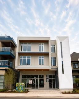 Lovely Brand New Condo - 6