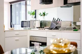 St Kilda 2BR with Free car park and Easy tram access - 9