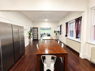 Barkly St - Budget Stay Near the Beach - 1