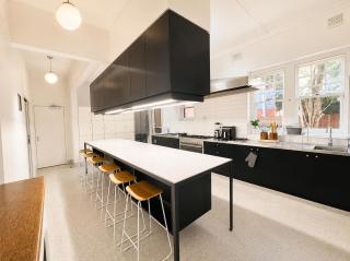 Barkly St - Budget Stay Near the Beach - 3