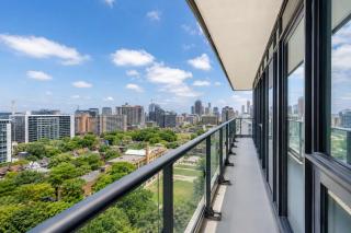 Luxe CityView 3BR - Prime Location - 1