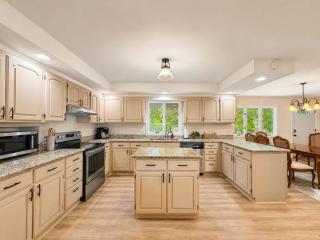 Cliff Top Retreat Spacious - 3