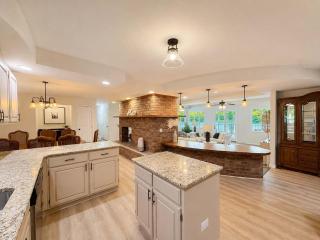 Cliff Top Retreat Spacious - 1