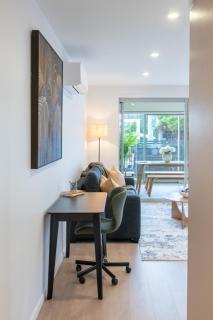 Beachside Stay - Parking, EV Charger & Spa - 3