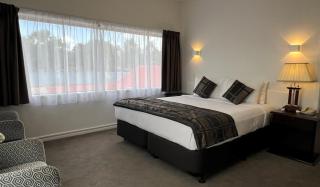 Alpers Lodge & Conference Centre - 3