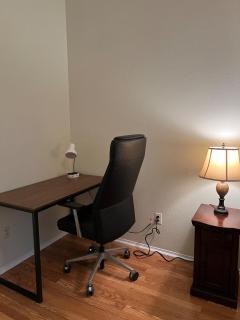 Cheerful 2 Bedroom Home Parking No Animal Fee - 4