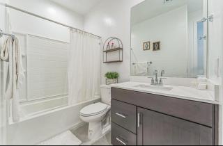 Modern Gilbert Stay Pet Friendly - 8