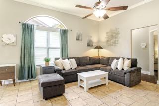 4BR Pet Friendly, Fenced Yard, Lackland AFB,SeaWorld,SixFlags! - 8