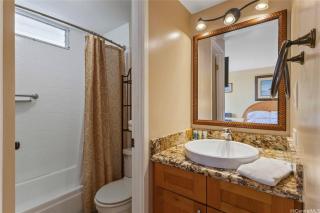 Steller ocean View! Center of Waikiki! - 9