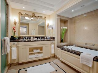 Fairmont Grand Hotel Kyiv - 8