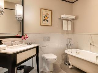 Raffles Grand Hotel d'Angkor - 4