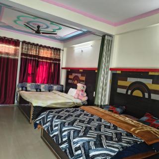 Oak sunlight restaurant & luxury homestay Mussoorie #guest preferred - 1