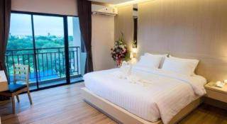 L Hotel - 4