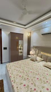 Luxury Stylish Near Metro Shah Mansion by Shahid - 5