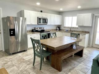 Beachgate Condo Suites and Hotel 224 - 225 - 226 condo - 9