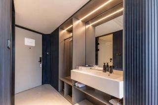 Atour Hotel Huzhou Dongwu Intime Fenghuang Road Light Hotel - 1