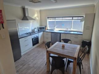 19 Rhodes Street - 4