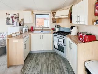 42 Golden Sands - 2
