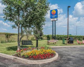 Comfort Inn - 6