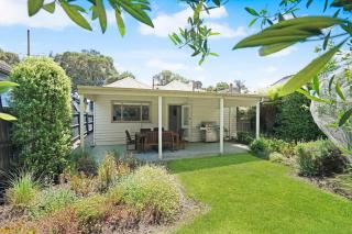 Relaxing 3BR Retreat Close to Beach Historic Port - 8