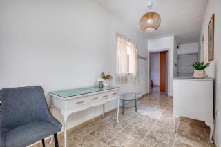 New to the market - 3BR Unit in St'Julians 5 minutes walk to the promenade - 3