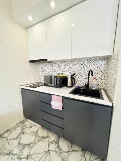 Modern Studio in Alliance Palace Panoramic Sea & City Views - 1